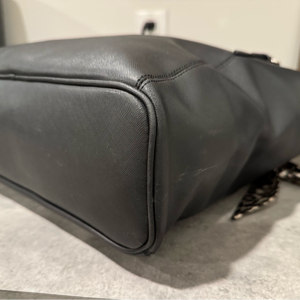 Coach Black Peyton Leather zip Top Tote! GUC!! - Picture 5 of 12